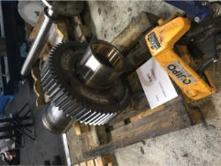 Inspection of a FLENDER KBH 400/S/So gearbox