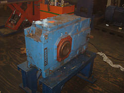 Inspection of a FLENDER gearbox