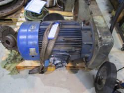 Inspection and repair of FLENDER KF140-VU50-6225-M4 gearbox