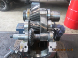 Inspection and repair of FLENDER T3-DH-9D gearbox