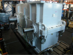 Inspection and repair on ZPMC GFH1600.16.A1A-00 gearbox