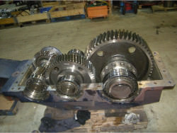 Inspection and repair on M.A.N. katrijden gearbox