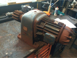 Inspection and repair of DEMAG 92-T gearbox