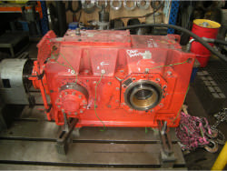 Inspection and repair of FLENDER T3-DH-9-B gearbox