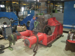 Inspection and repair on M.A.N. 08-208 gearbox