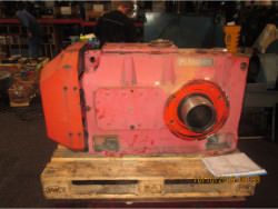 Inspection and repair of FLENDER T3-DH-9-D gearbox