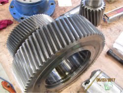 Inspection and repair of FLENDER SOND-175 gearbox