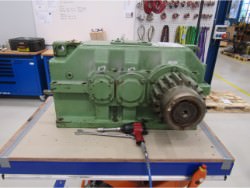 Inspection and repair on BLC-250-12V gearbox