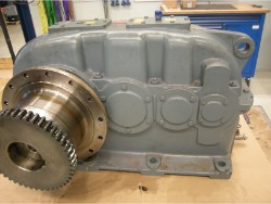 Inspection and repair on FLENDER SDN-250 gearbox