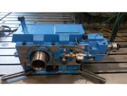 Inspection and repair on THYSSENKRUPP KSZg 355 Pu gearbox