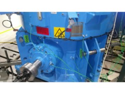 Inspection and repair on FLENDER KMP-200 gearbox