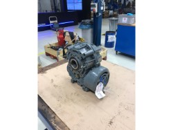 Inspection and repair on FLENDER COHA-100 gearbox