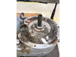 Inspection and repair on KESTERMAN SVO125-3-125-130-GL gearbox
