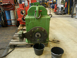 Service on a FLENDER gearbox