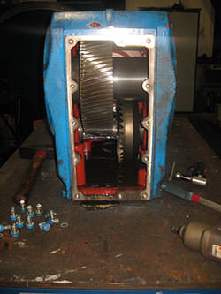 Service on a FLENDER gearbox