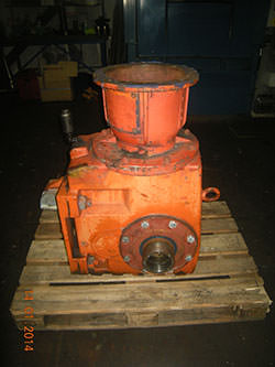 Service on a FLENDER gearbox