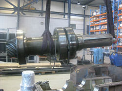 Service on a FLENDER gearbox