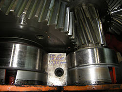 Service on a FLENDER gearbox