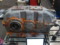 Inspection of a FLENDER gearbox