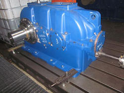 Service on a FLENDER gearbox