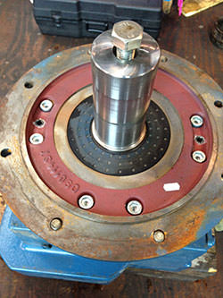 Service on a FLENDER gearbox