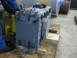 Service on a PIV gearbox